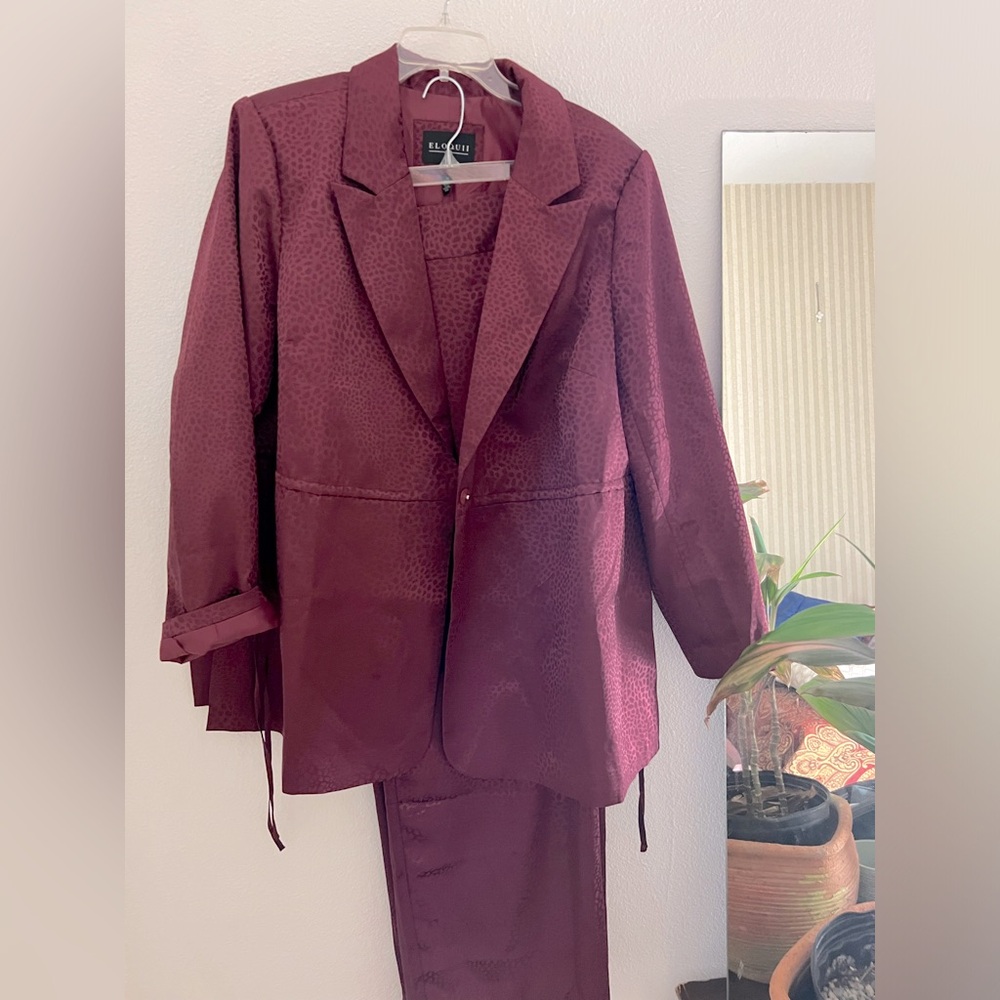 New with tags Eloquii  in women’s suits